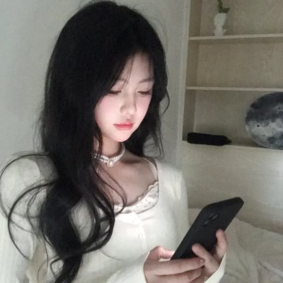 伴游女王